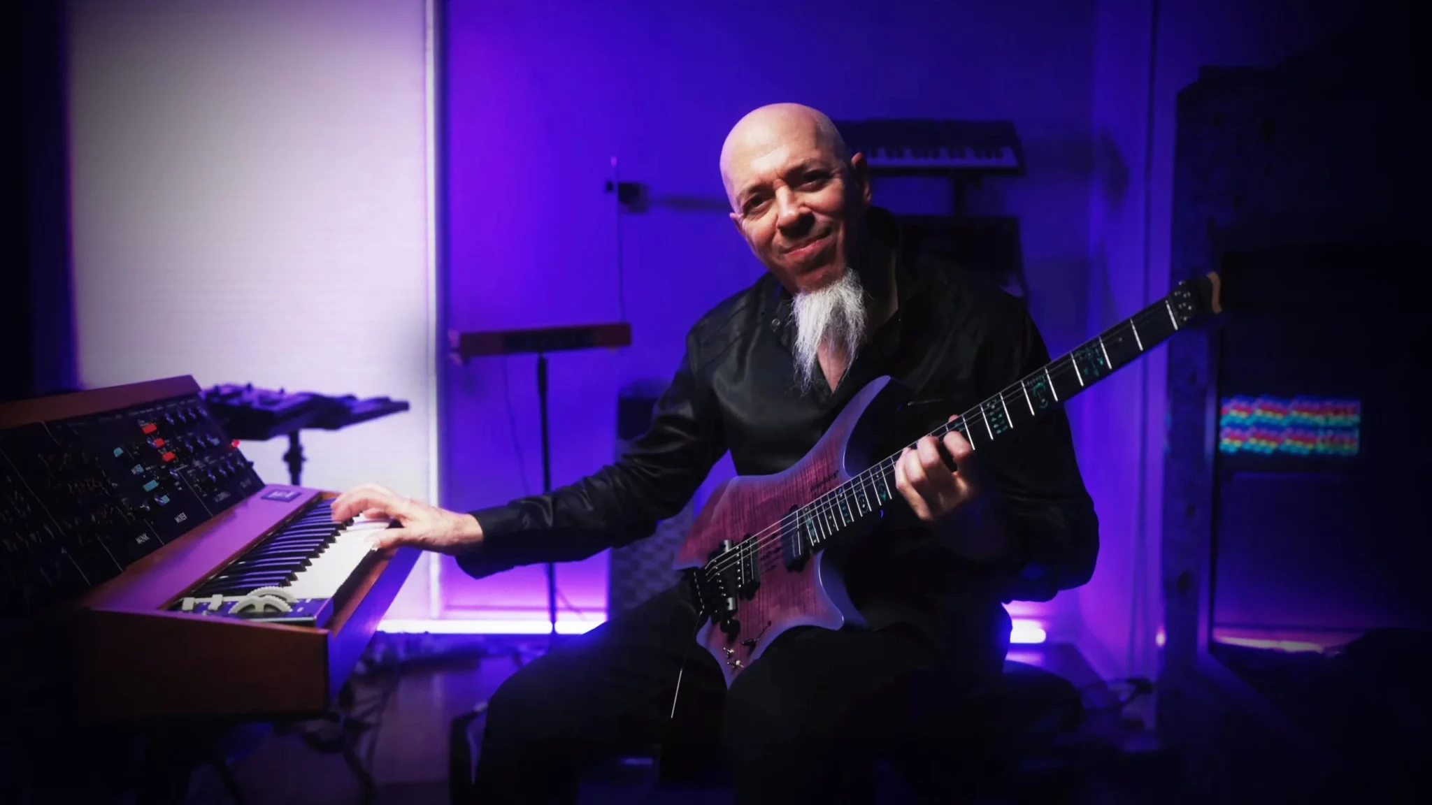 Dream Theater: una chitarra signature... per il tastierista Jordan Rudess