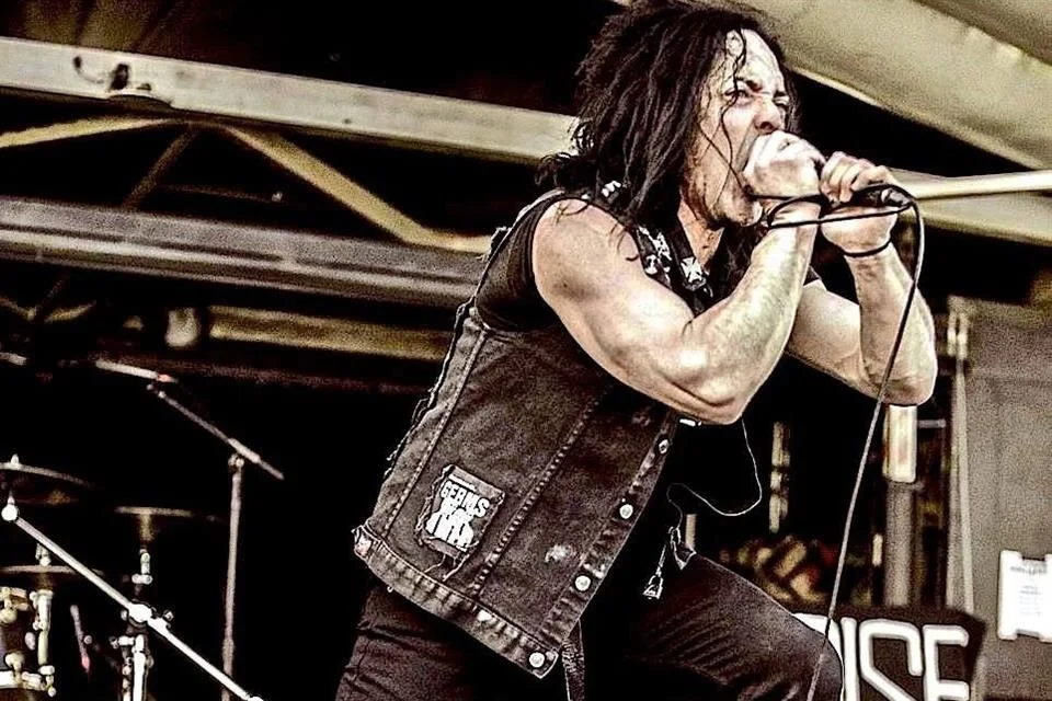 Amen: morto il cantante Casey Chaos