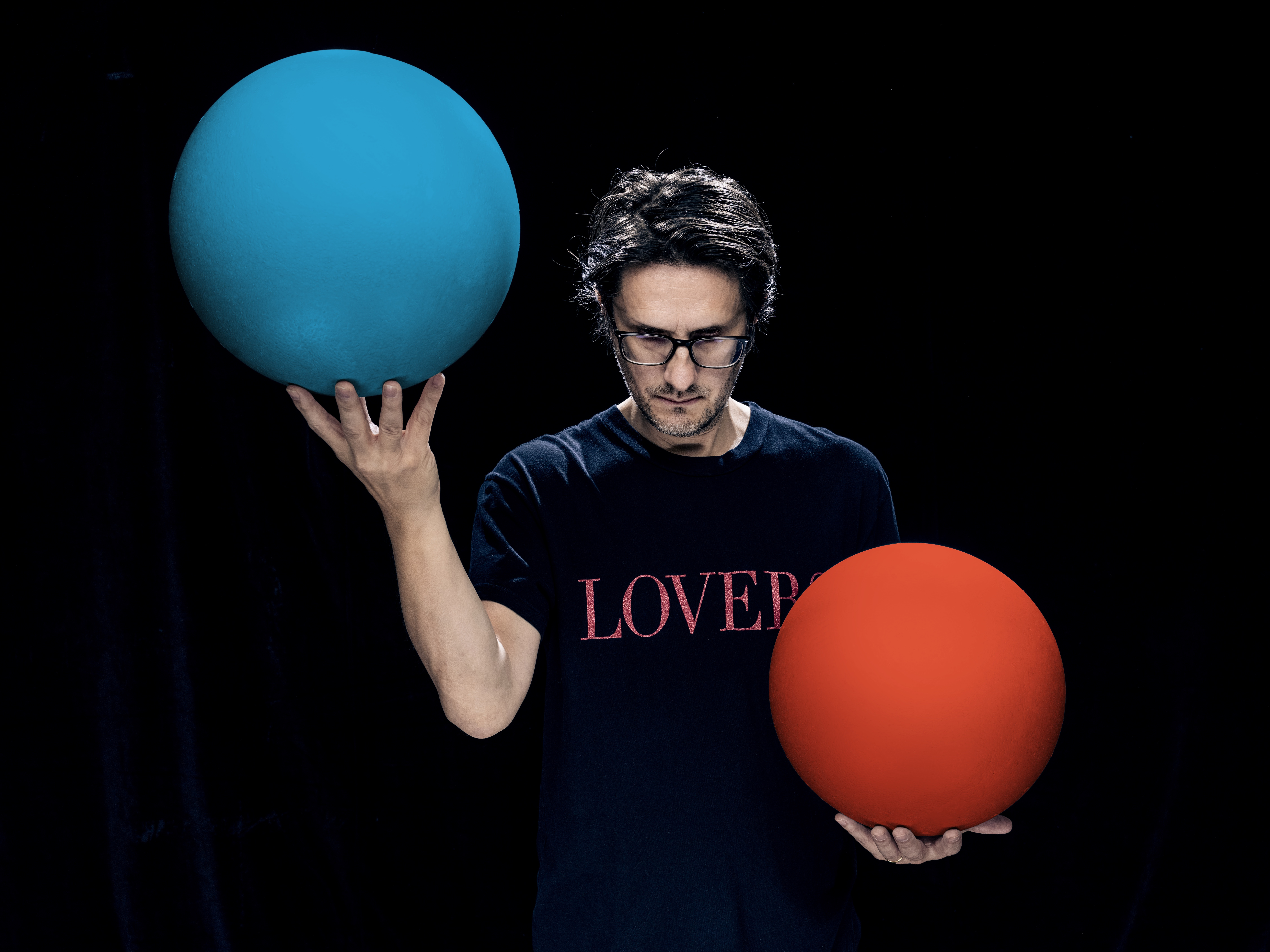 Steven Wilson: annuncia il nuovo album "Requiem For A Village", ascolta la title track