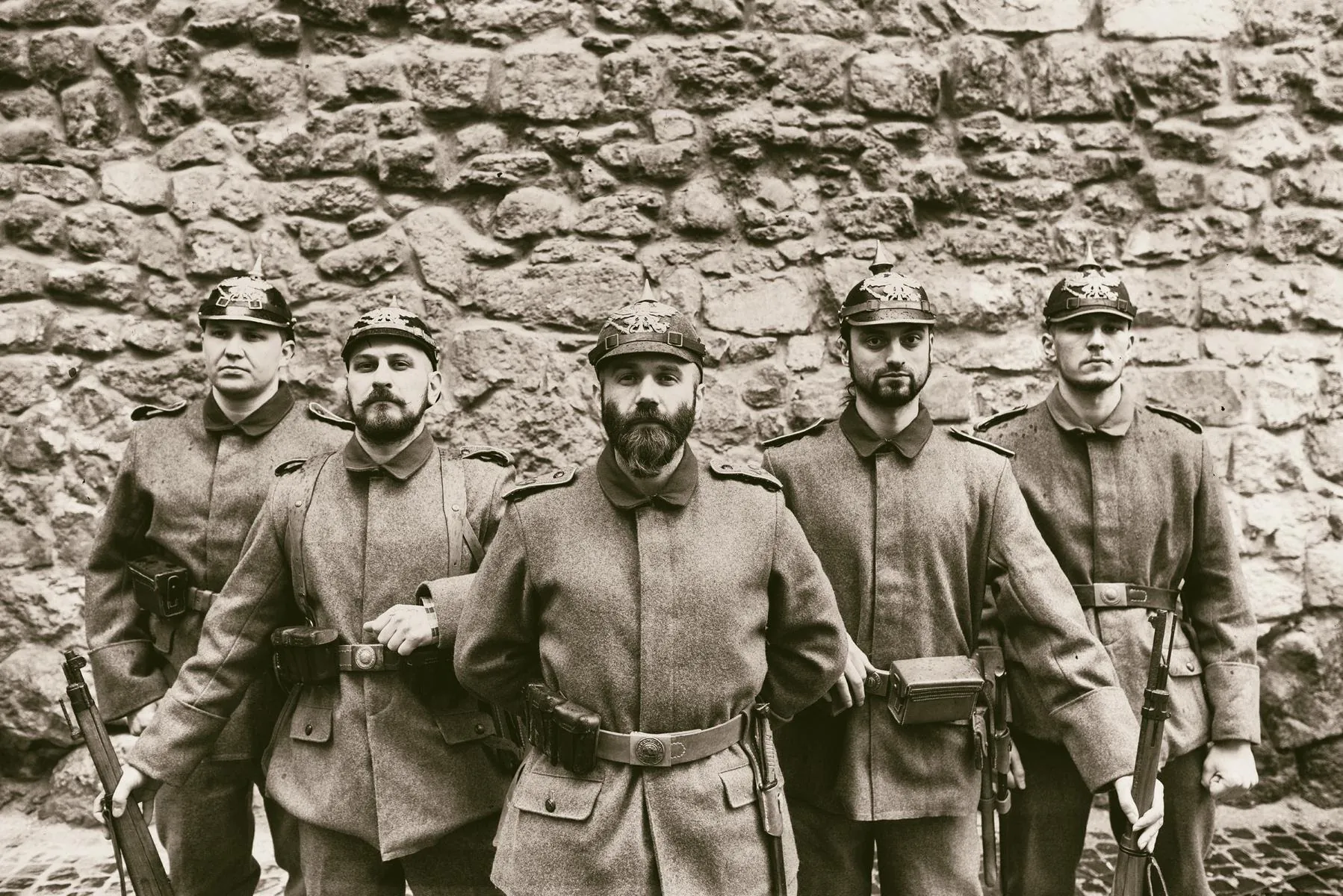 Ucraina: il governo smette di rilasciare permessi per andare in tour a causa della guerra con la Russia, cancellati i tour di Ignea e 1914