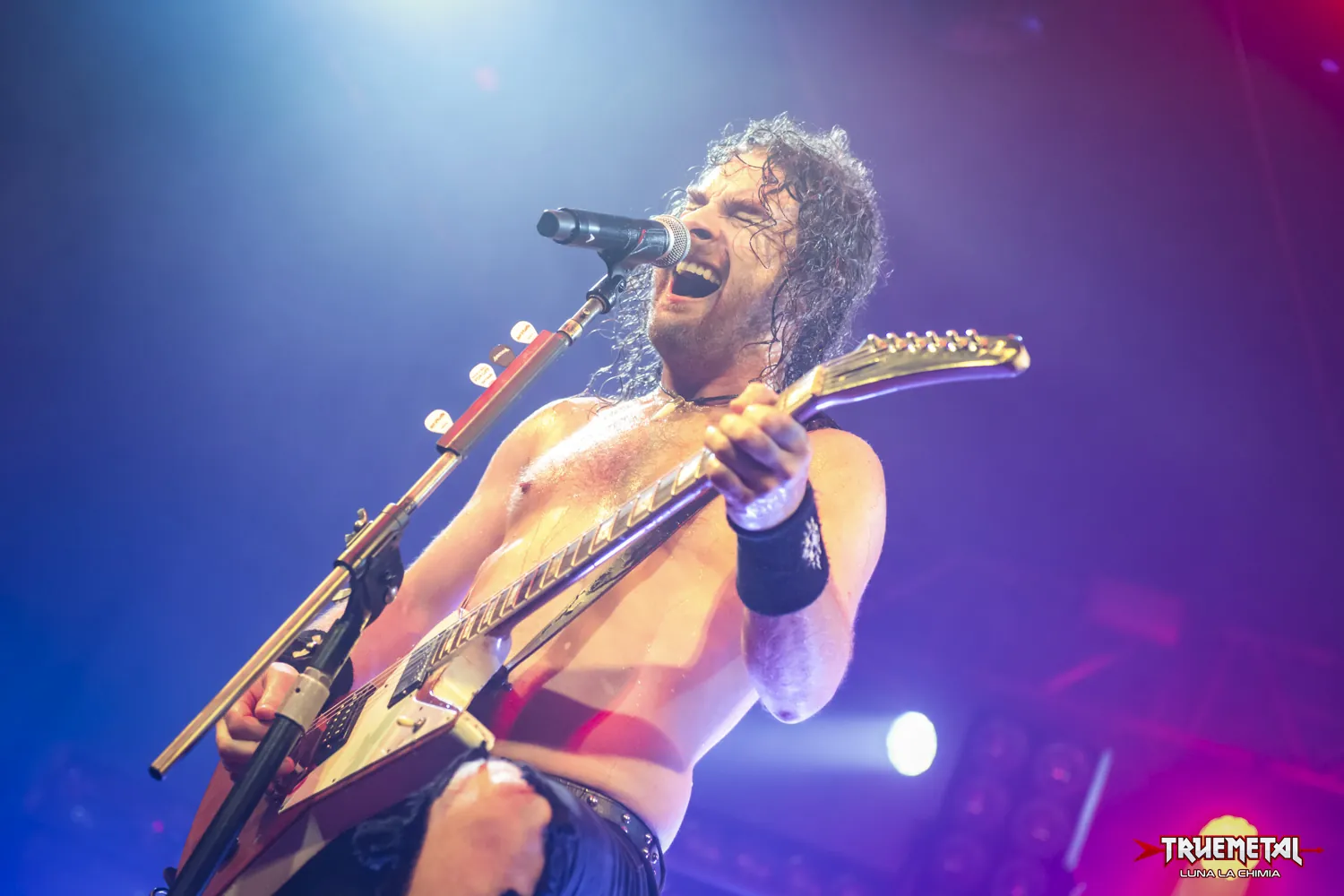 Photo Report: Airbourne + Asomvel @ Hall, Padova 02/02/2025