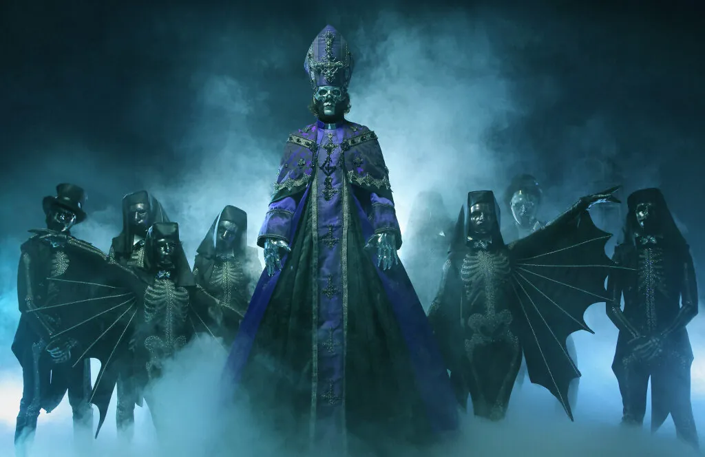 Ghost: "Skeletá" al primo posto in classifica negli USA, quarto posto in Italia