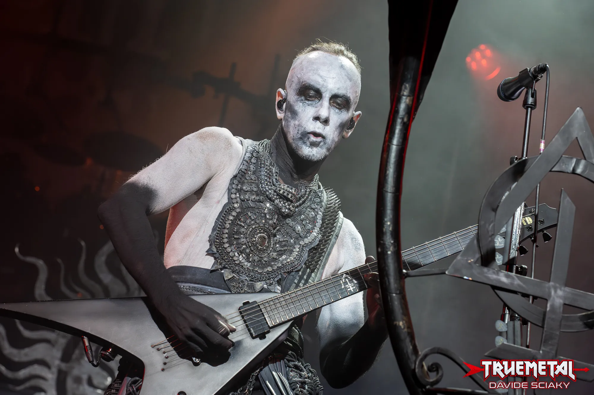 Behemoth: pubblicato "In League with Satan" feat. Shagrath