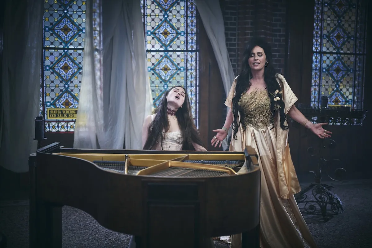 Within Temptation & Jerry Heil: il nuovo singolo “Sing Like A Siren”