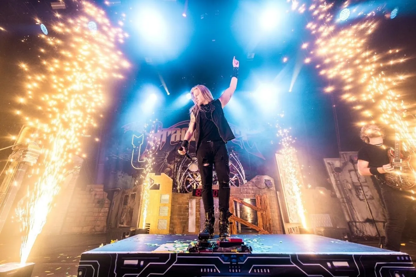 Dragonforce: Marc Hudson collabora con il successo di Netflix "Dan Da Dan" per una performance vocale demoniaca e spettacolare