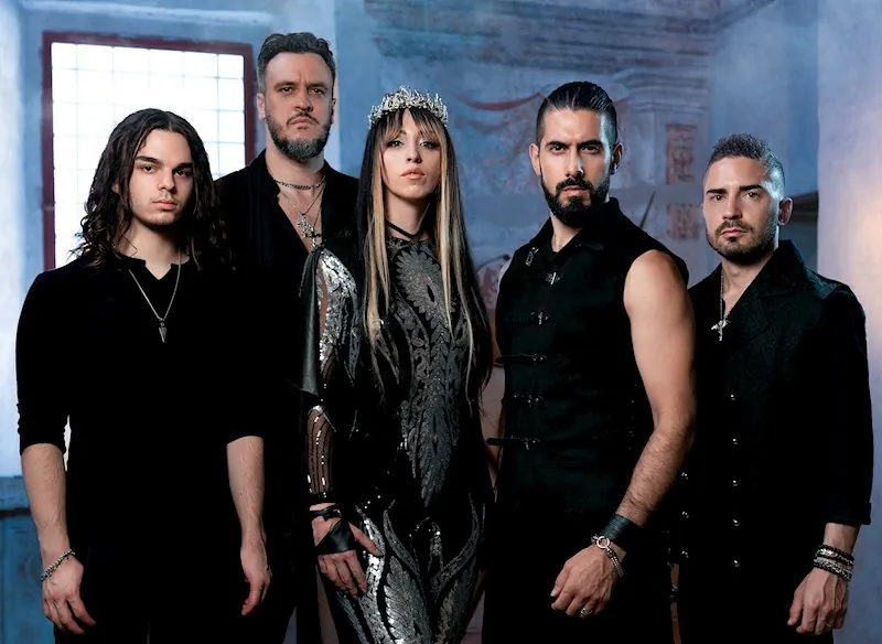 Elettra Storm: guarda il video di 'Blue Phoenix' dal nuovo album "Evertale" in arrivo a ottobre