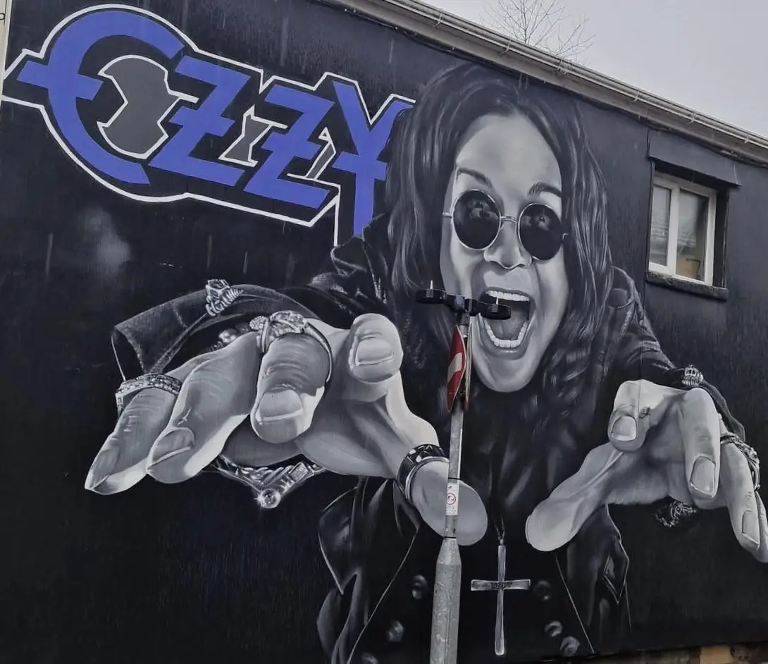 Ozzy Osbourne: un murale commemoratvo ad Abertillery