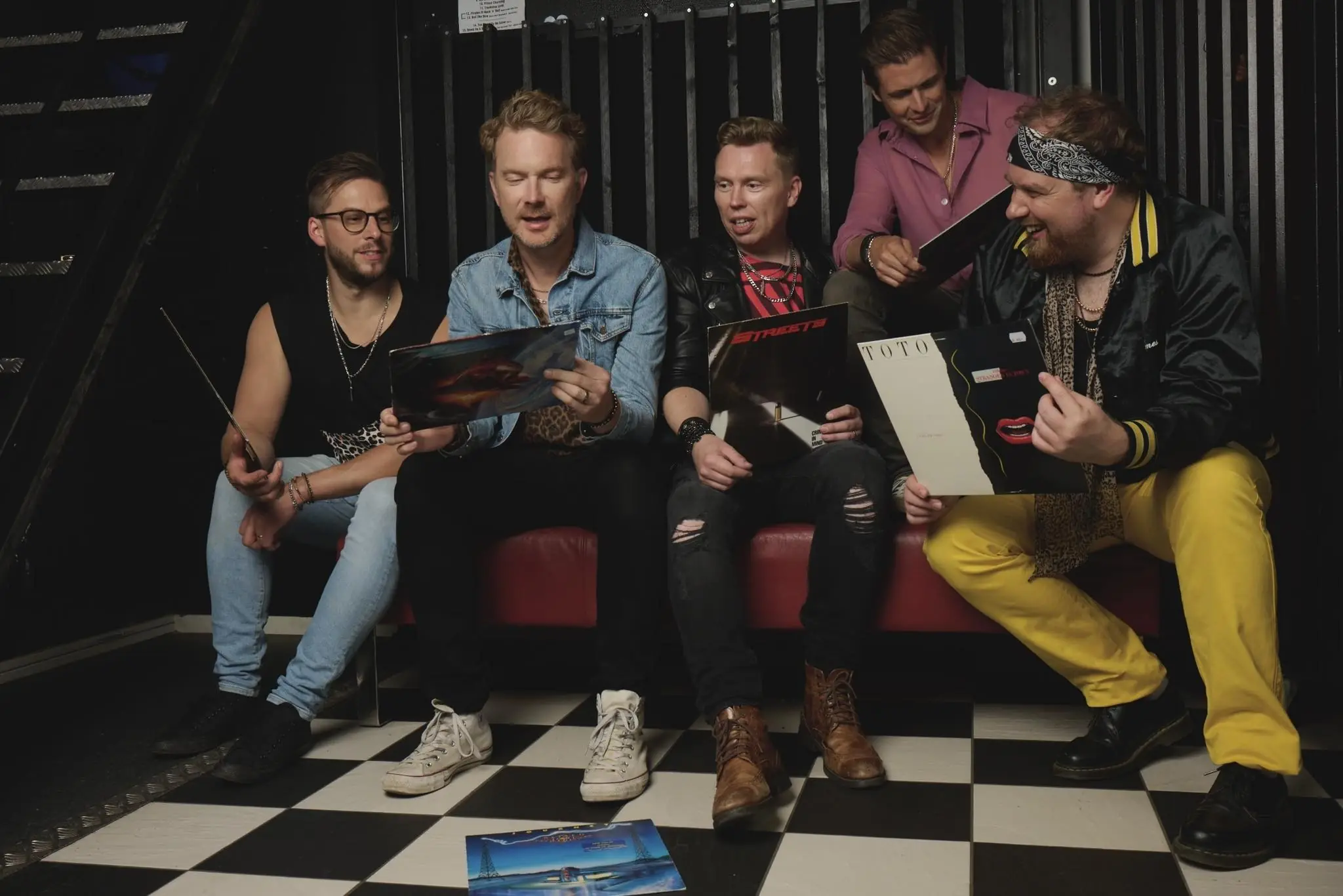 Streetlight: presentato il nuovo singolo "Shake That Feeling"