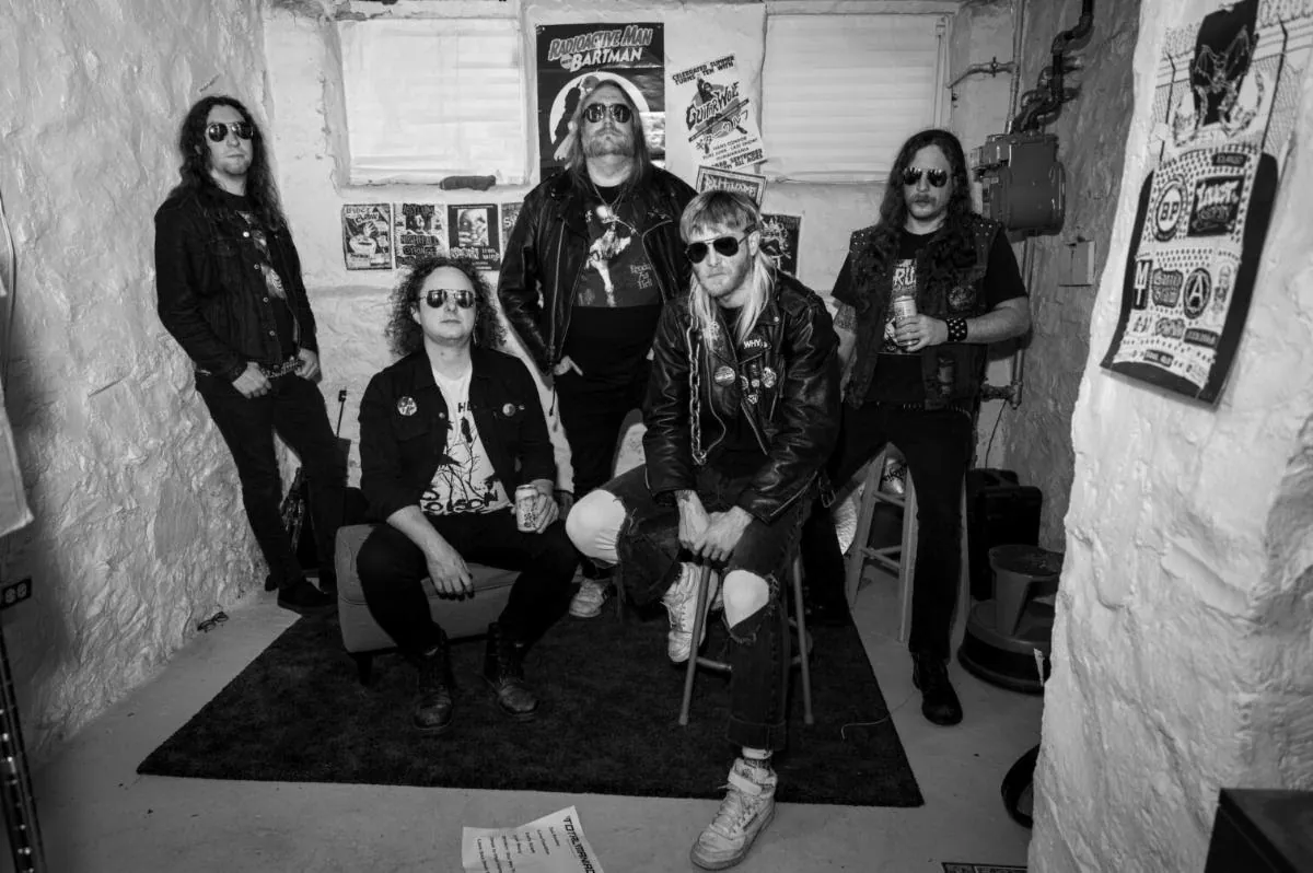 Total Maniac: disponbile il nuovo LP "Love Overdrive"