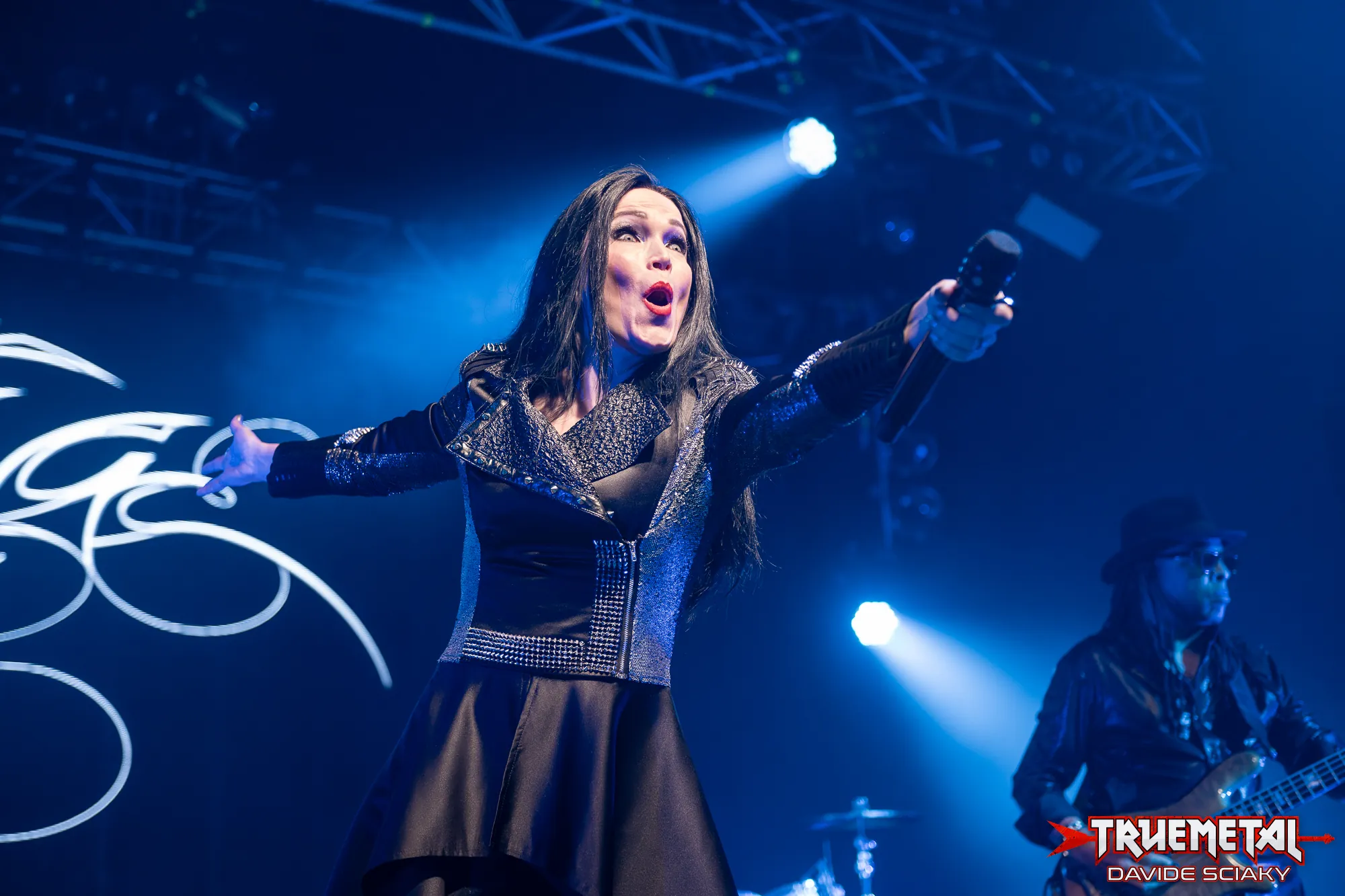 Tarja: annunciata una data in italia nel 2027