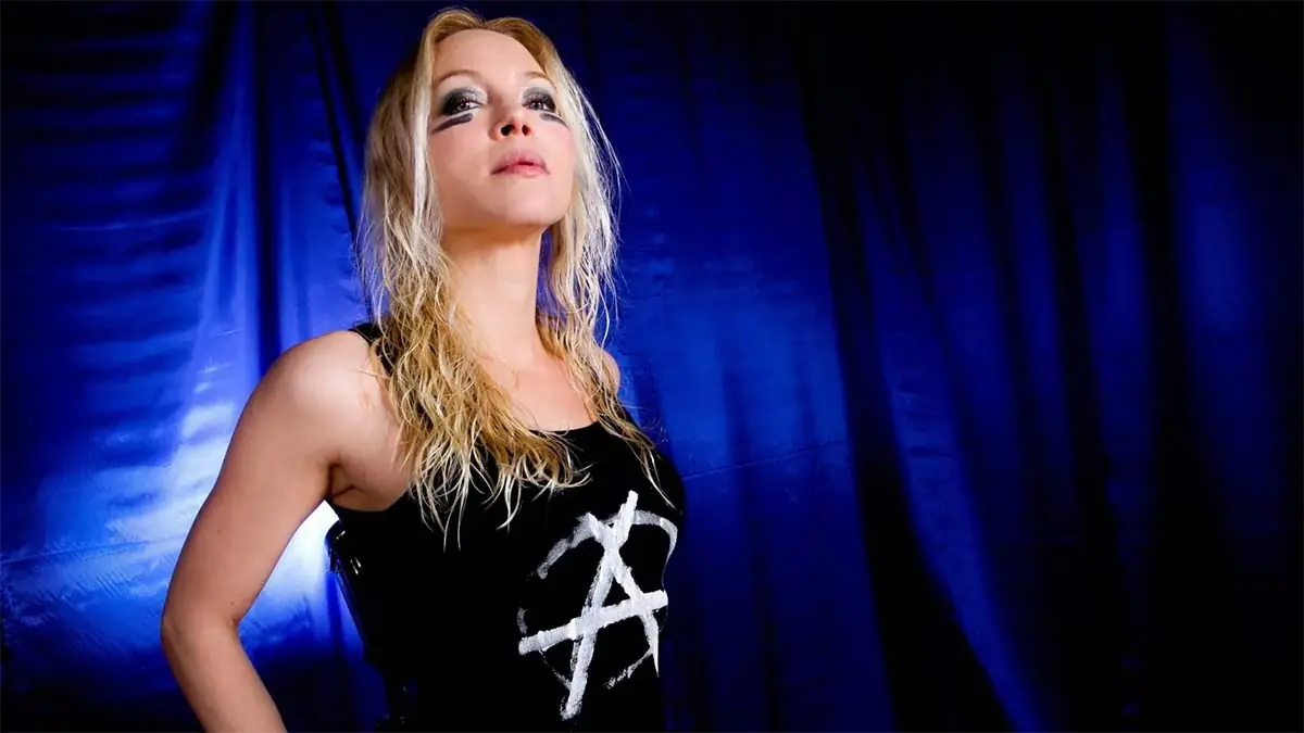 Arch Enemy: Angela Gossow smentisce, "Non sono io la nuova cantante"