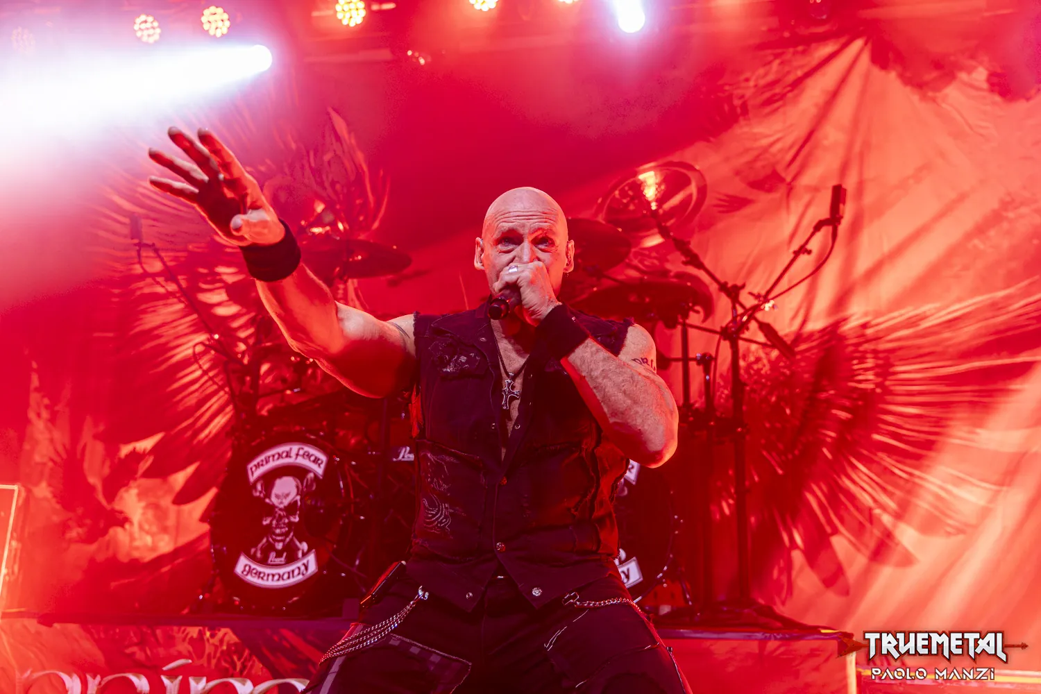primal-fear-2