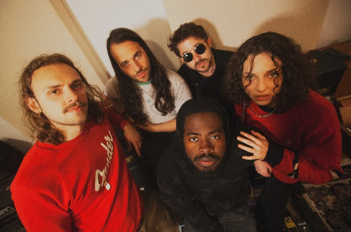 Lazer: pubblicato l'album "Far Away", disponibile in vinile e digitale