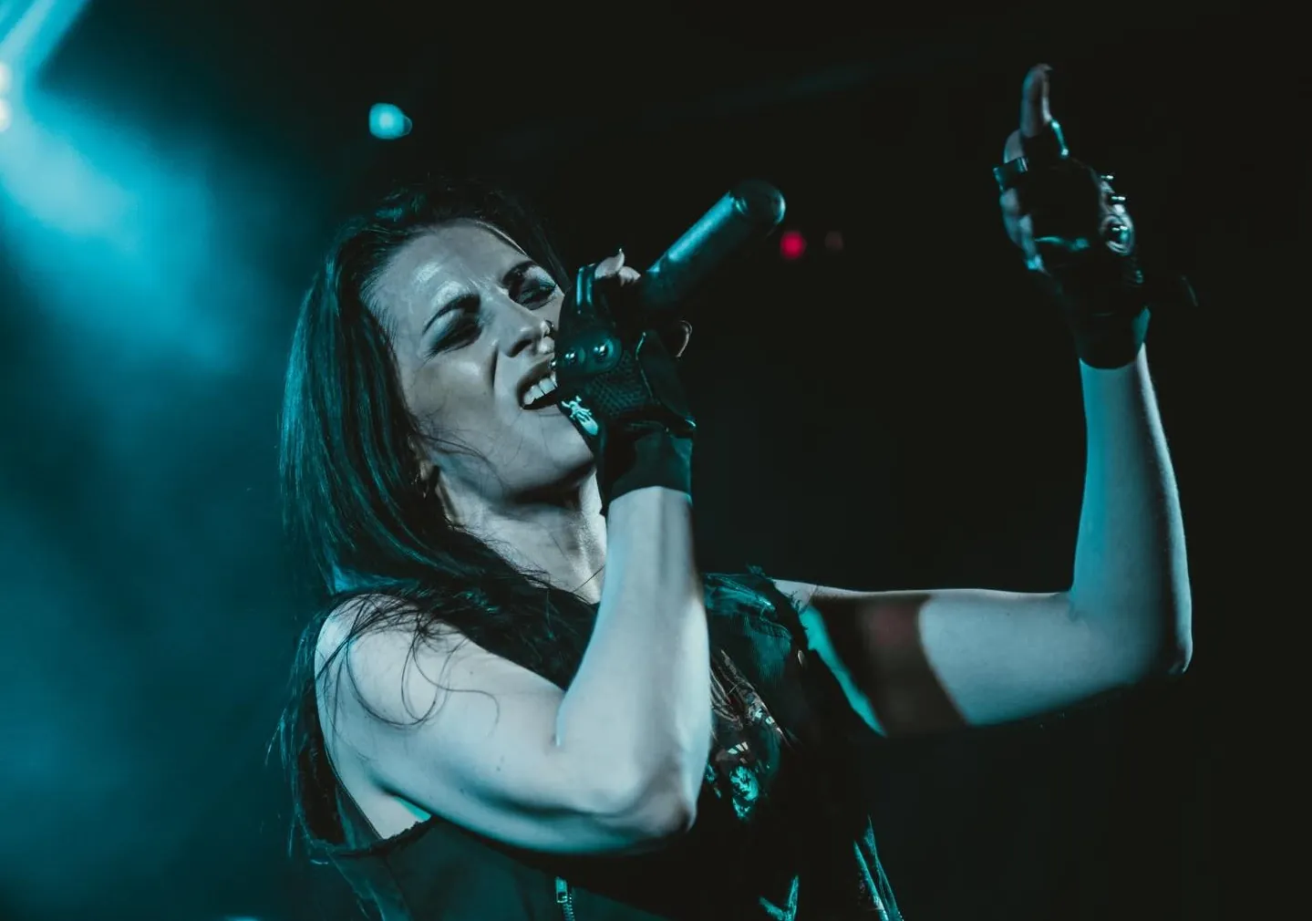 Hell In The Club: svelato il nuovo singolo "The Ocean"