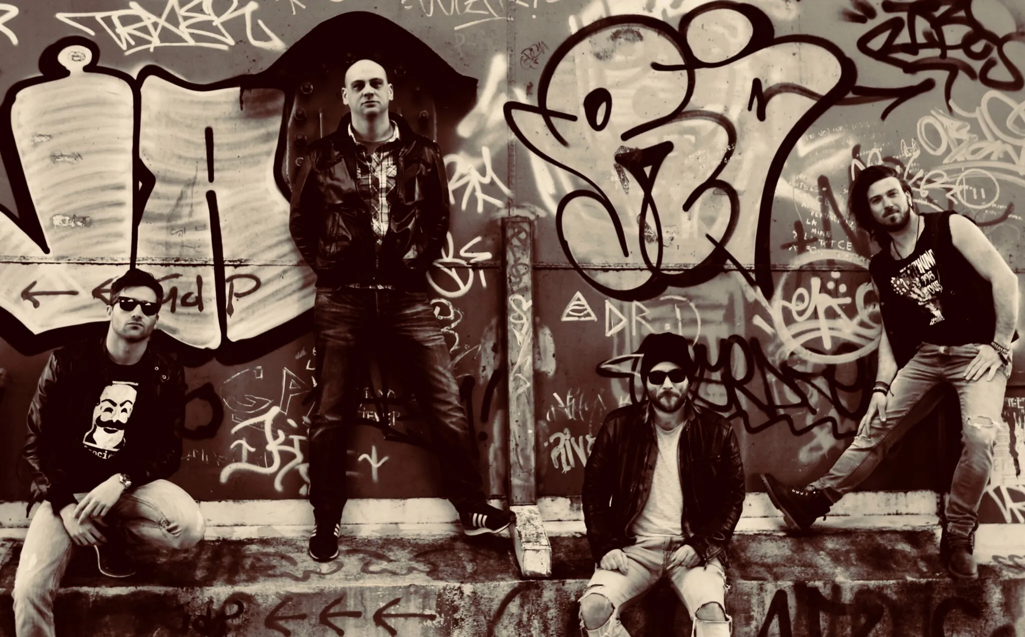Van For A Dime: il nuovo singolo "Off the Rails"
