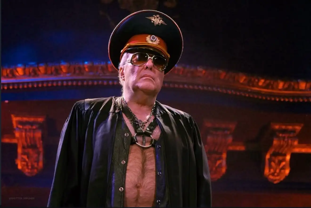 Jello Biafra: torna sul palco pochi mesi dopo l'ictus che l'aveva parzialmente paralizzato