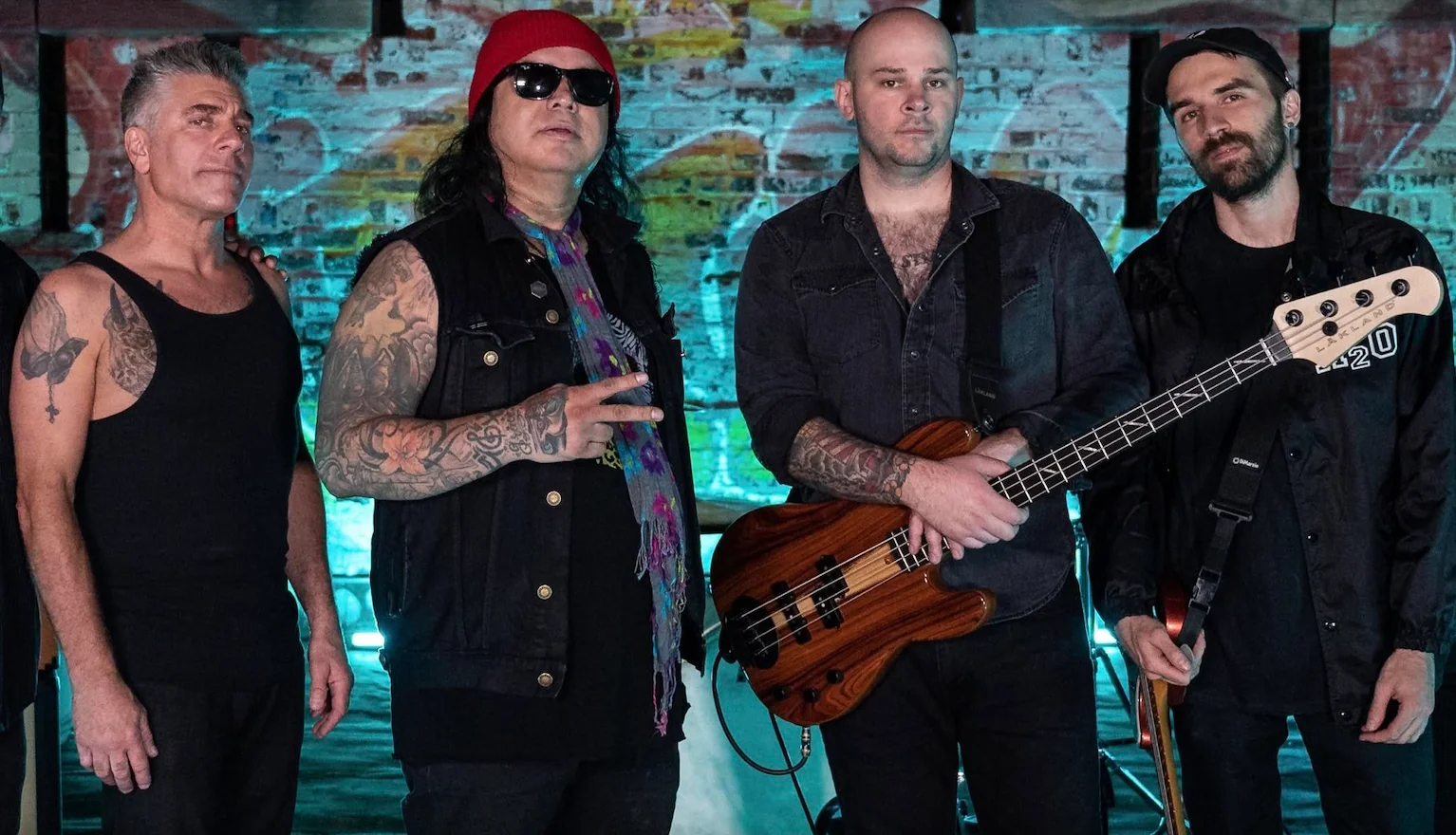 Reach NYC: pubblicato il video per "Fake Friends" dall'imminente album con Jeff Gutt, Joey Santiago e altri ospiti
