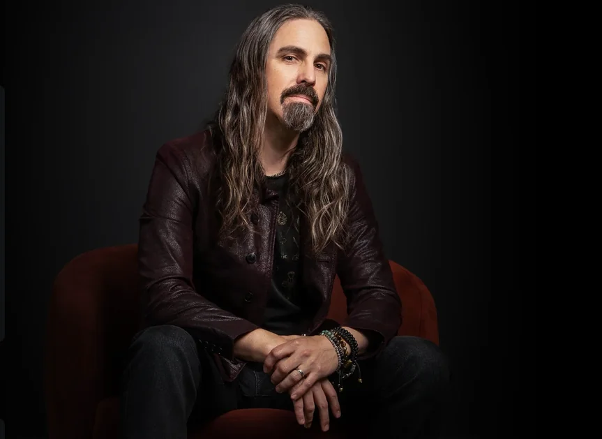 Bear McCreary: ascolta il singolo "Cool Kids" con Duff McKagan, Chad Smith e Slash