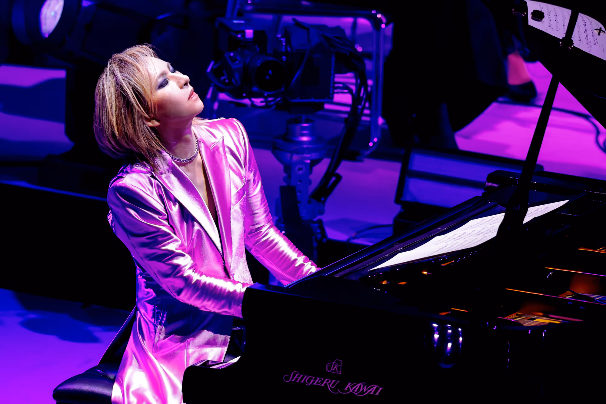 Yoshiki: annunciati Josh Groban e Jonathan Davis come primi ospiti alla Walt Disney Concert Hall