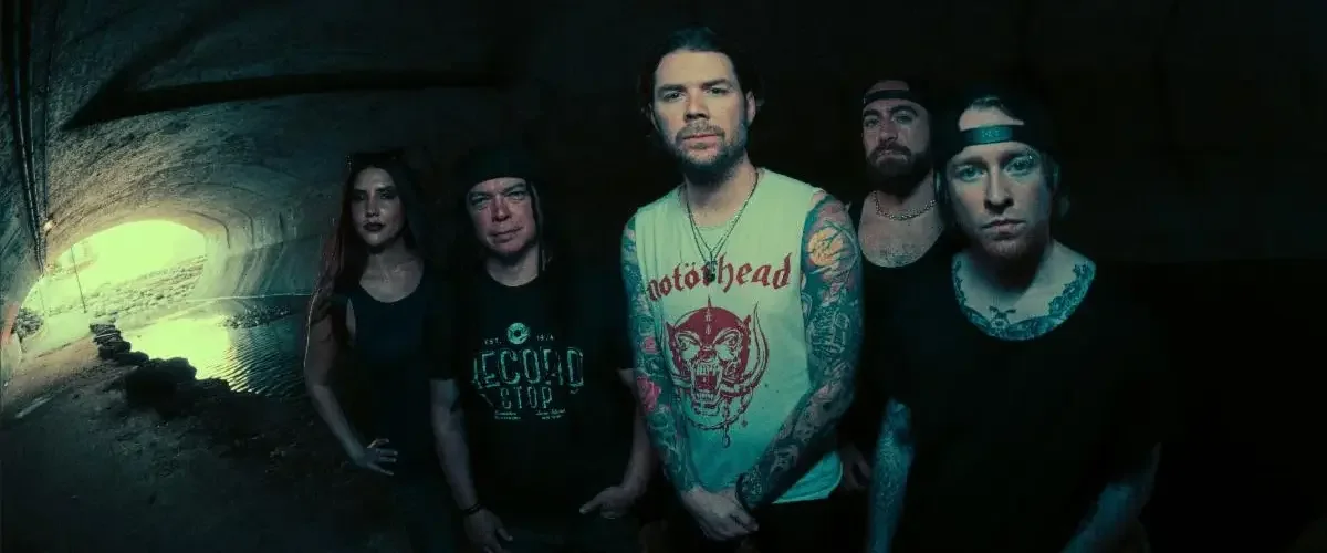 Saliva: il video di "Sin City Mistress", brano tratto dall'ultimo LP "Breaking Through"