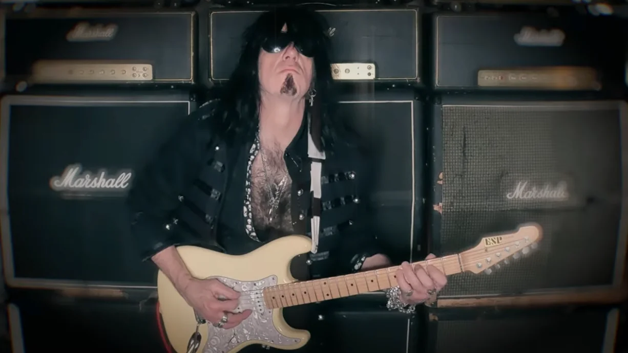 Alcatrazz: Joe Stump torna con il nuovo album solista "Lord Of The Strings" anticipato dal primo singolo "Full Throttle"