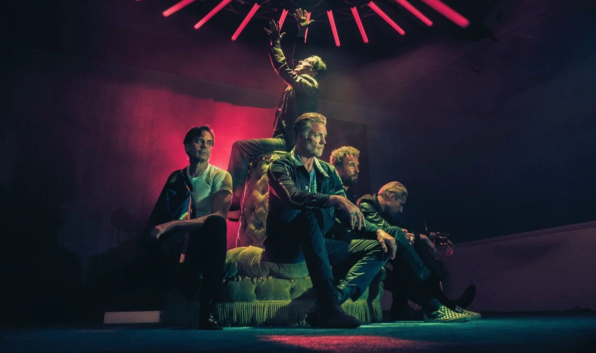 Queens Of The Stone Age: pubblicato il nuovo singolo "Where the Goth Girls At?”